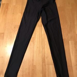 Blackmilk matte leggings